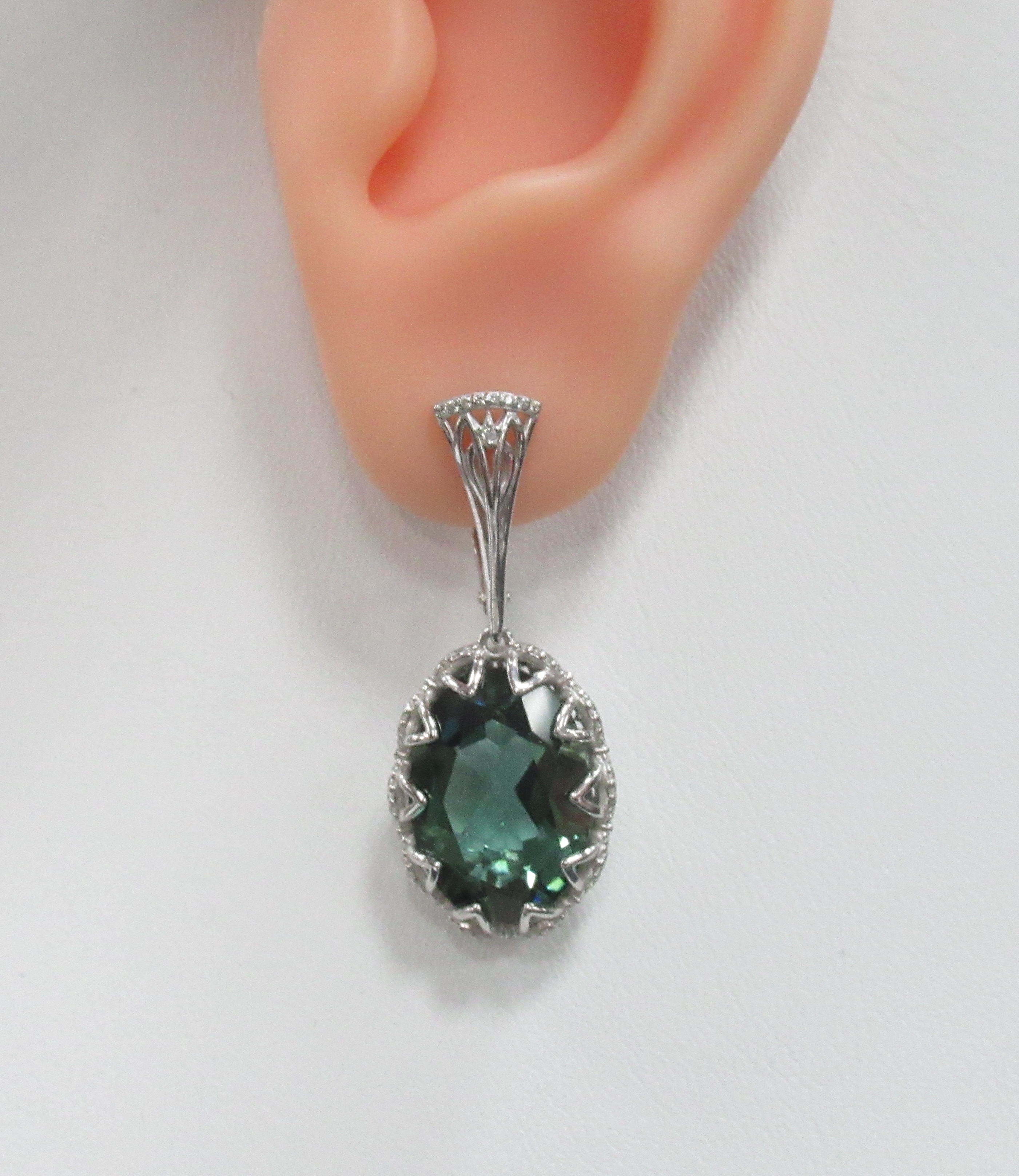 Серебряные серьги с празиолитами